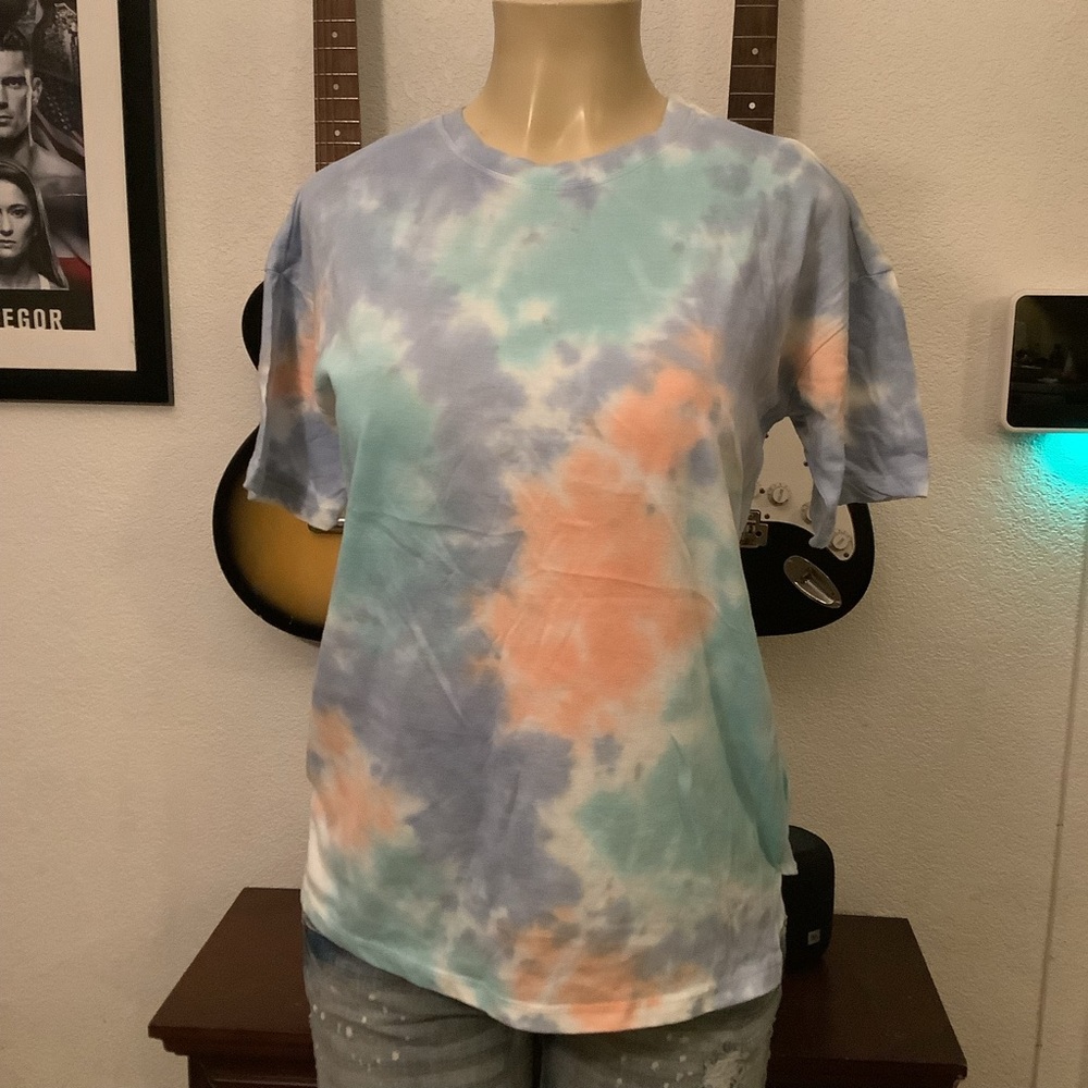 XS, Tie Dye T-Shirt. Coral/Aqua Blue. #UltraFlirt.